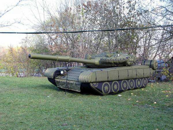 榆林陆地军事假目标坦克